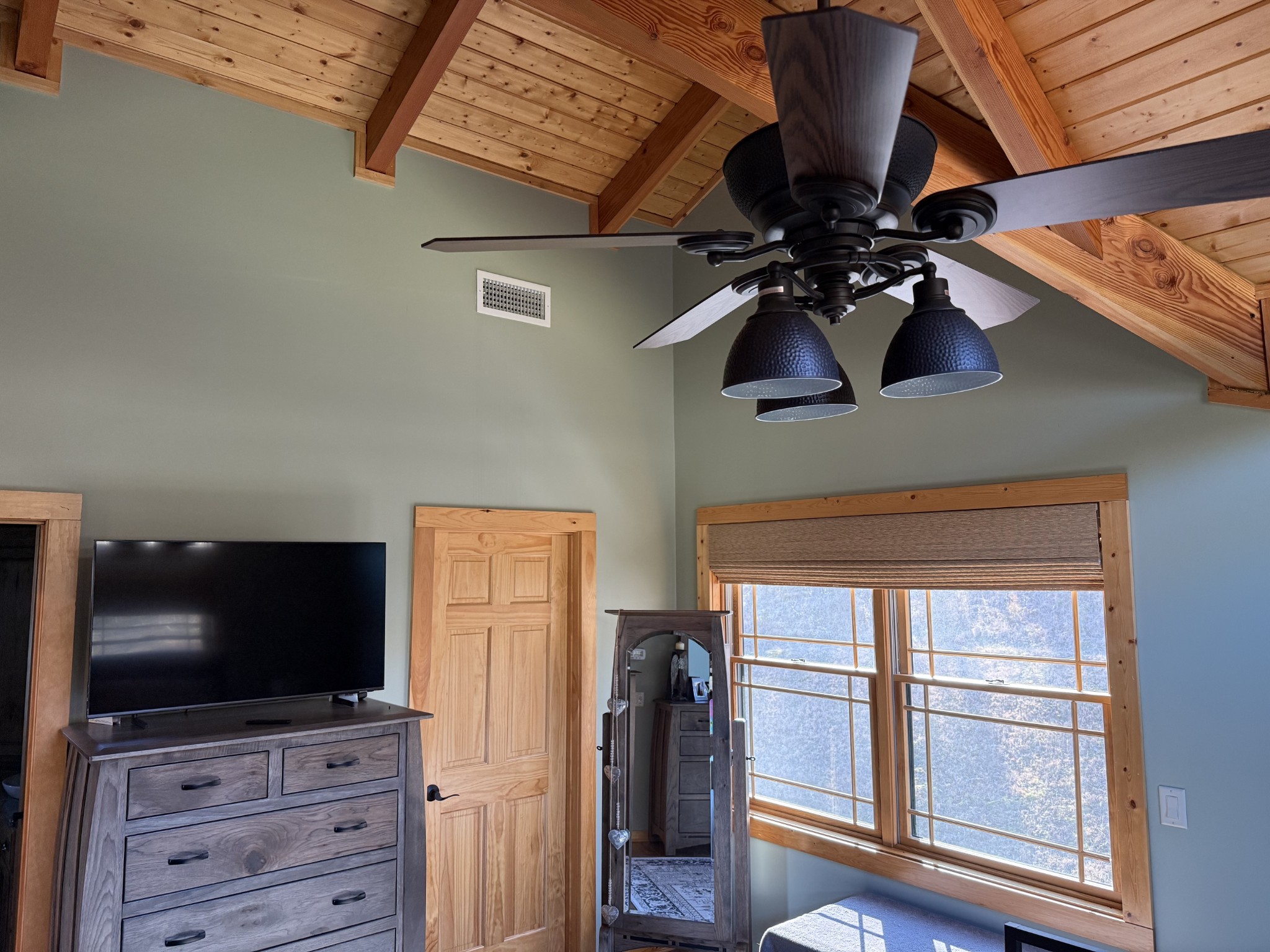 575 E Fork Road Whitleyville TN 38588