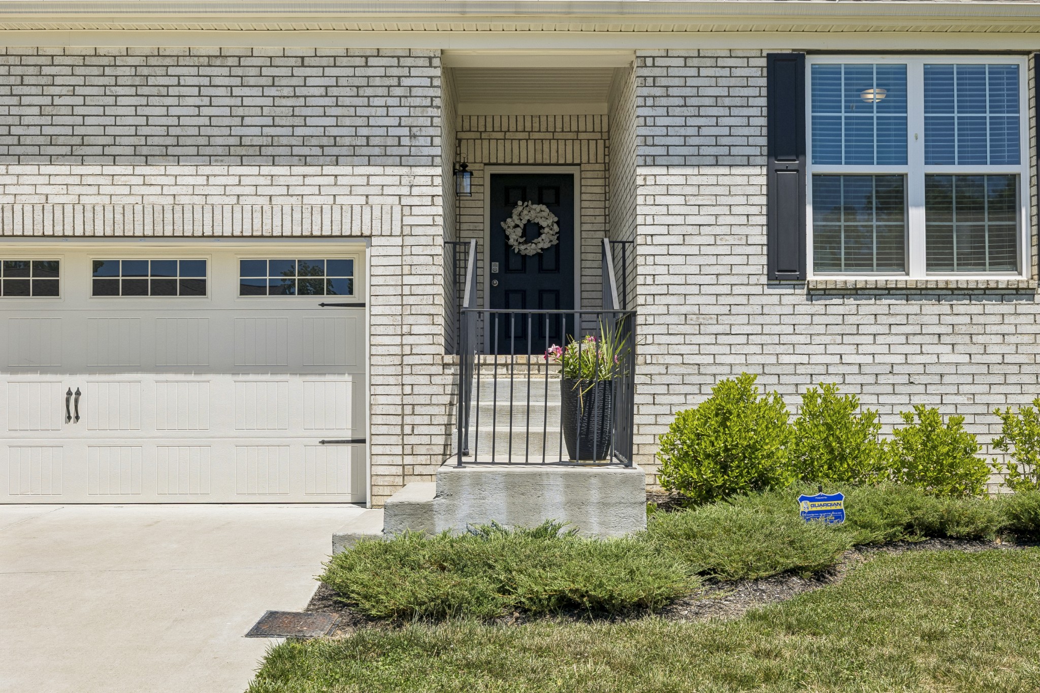 135 John T Alexander Boulevard Hendersonville TN 37075