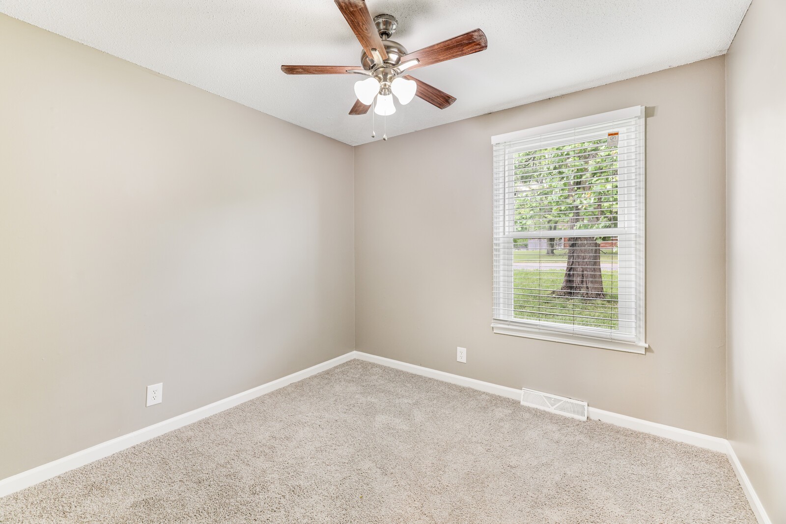 638 Lafayette Road Clarksville TN 37042