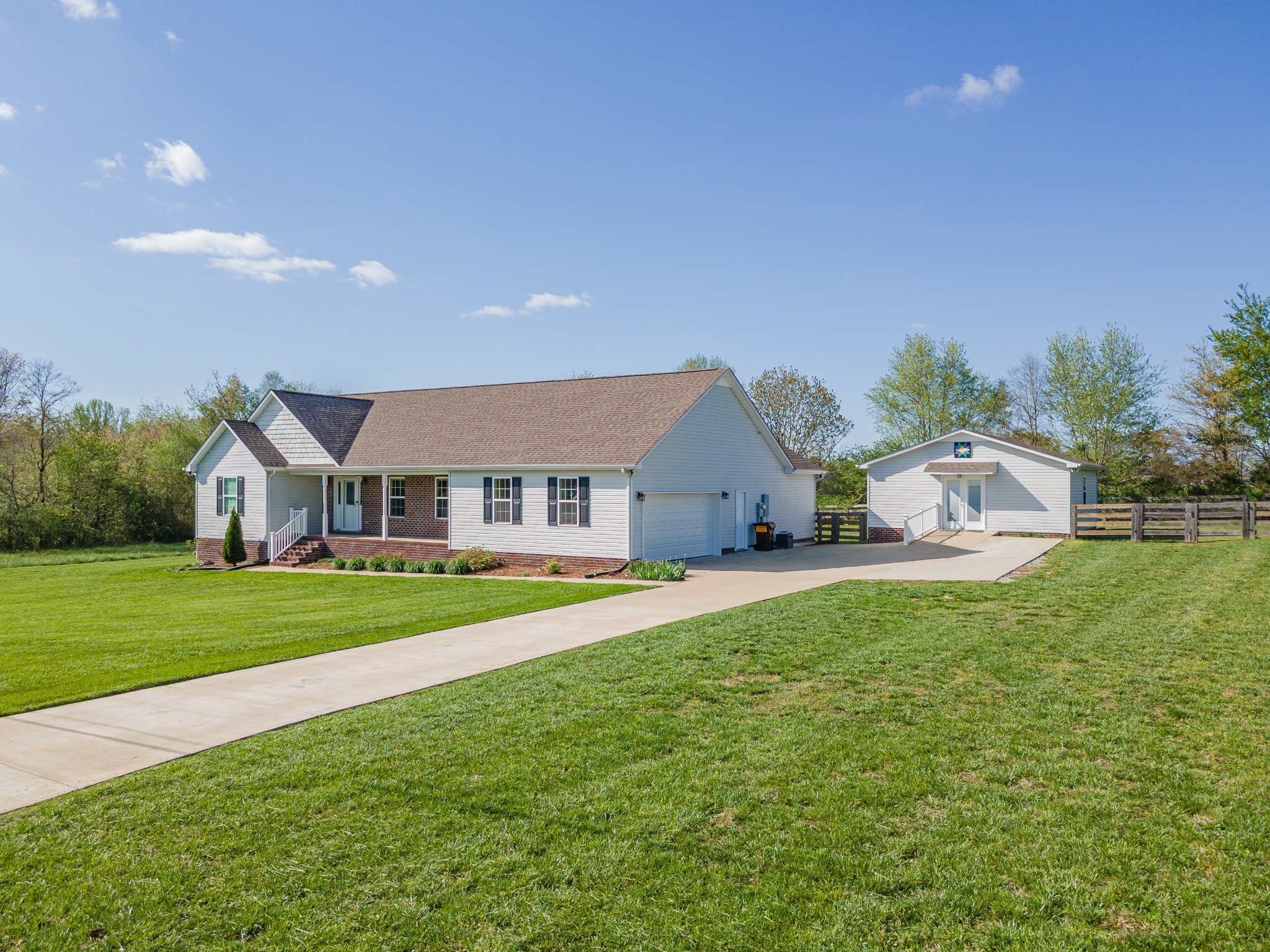 369 Springwater Drive Summertown TN 38483