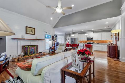 3043 Cross Gate Lane Columbia TN 38401