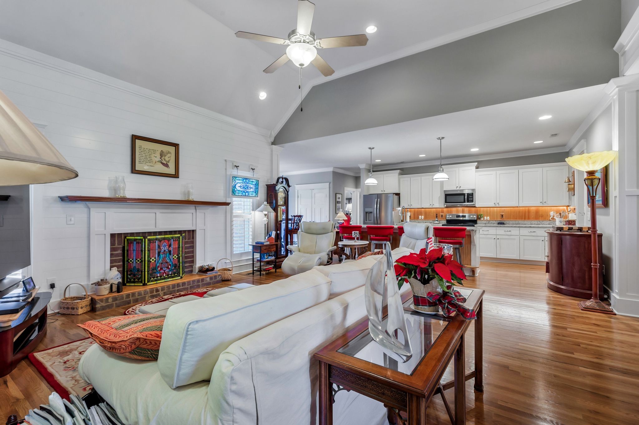 3043 Cross Gate Lane Columbia TN 38401