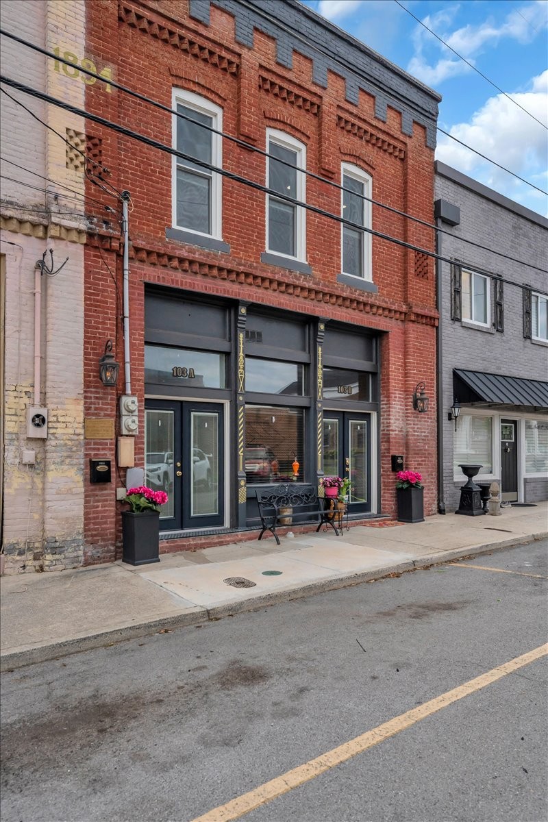 103 N 4th Street Smithville TN 37166