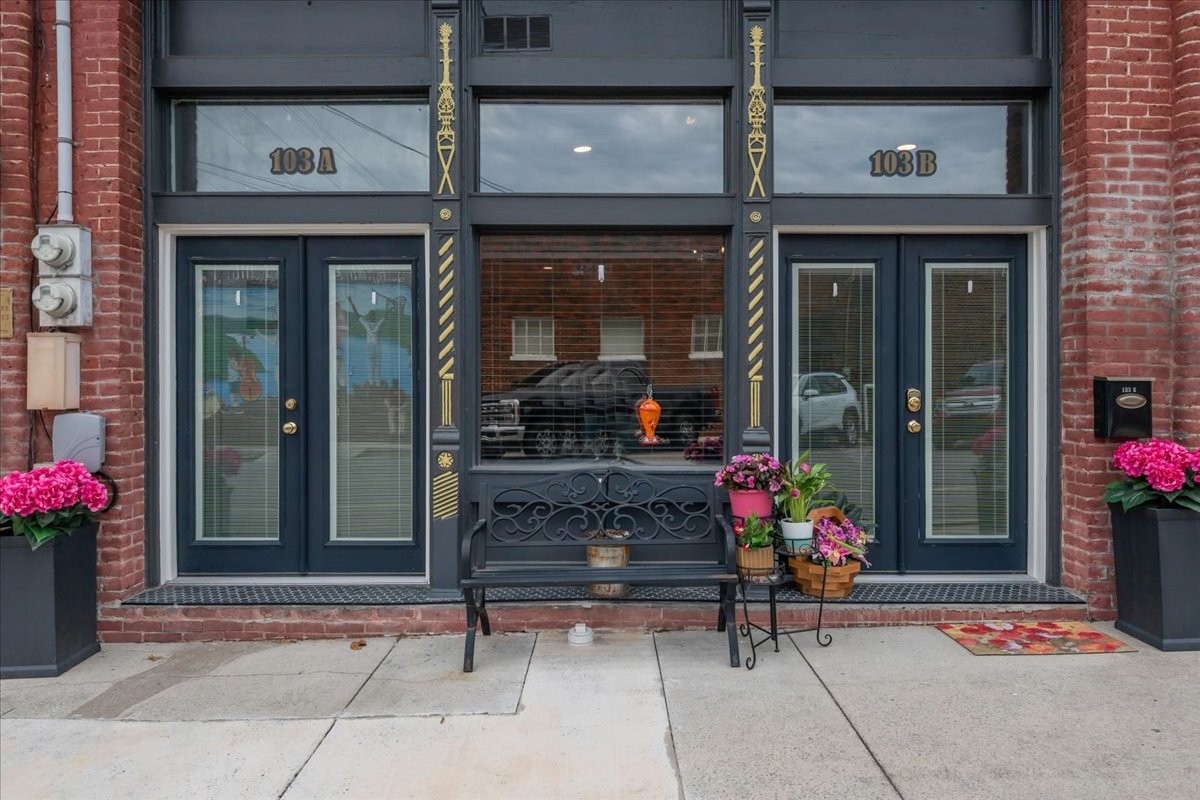 103 N 4th Street Smithville TN 37166