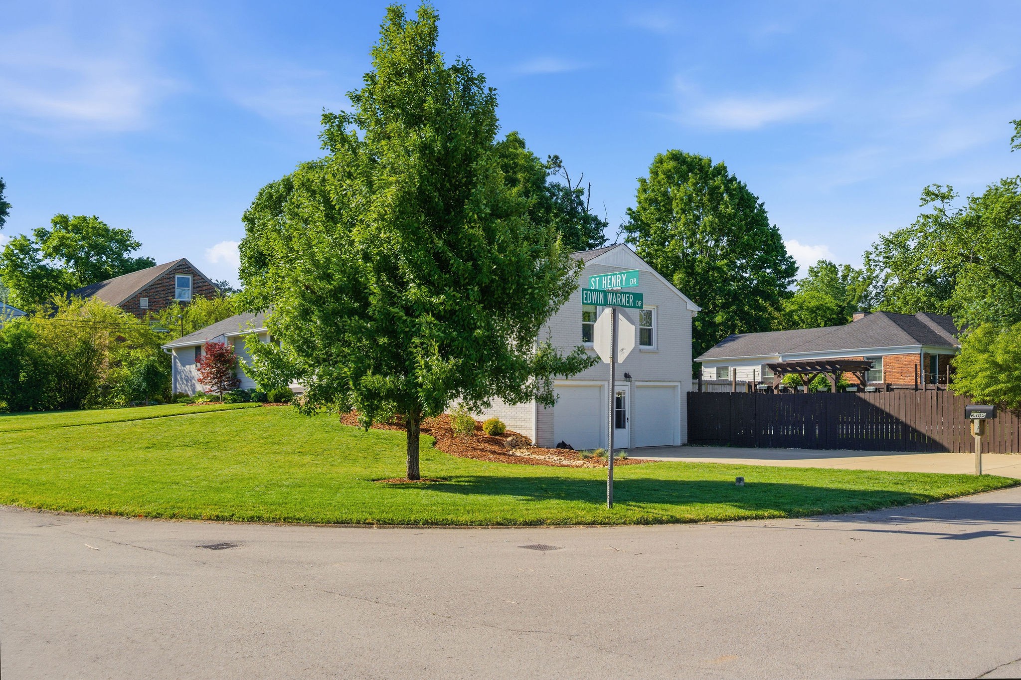 6305 Saint Henry Drive Nashville TN 37205