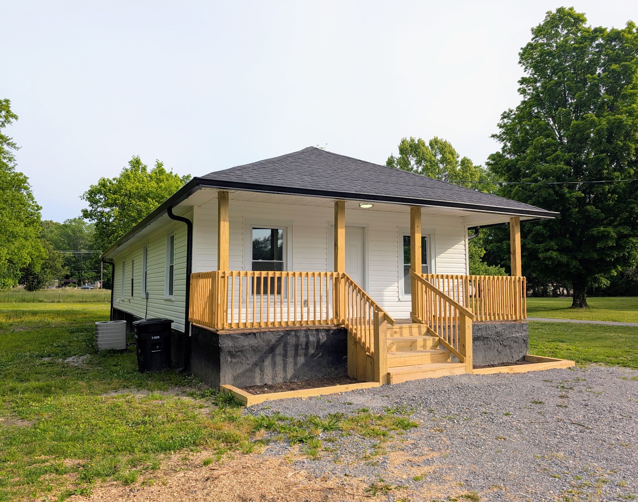 815 E Grundy Street Tullahoma TN 37388