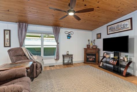 127 Grant Road Gordonsville TN 38563