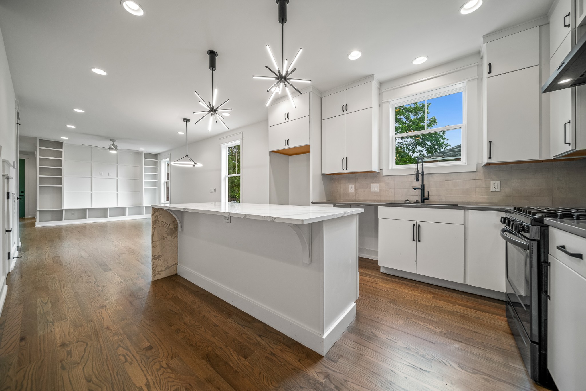 1905 14th Ave, N Nashville TN 37208