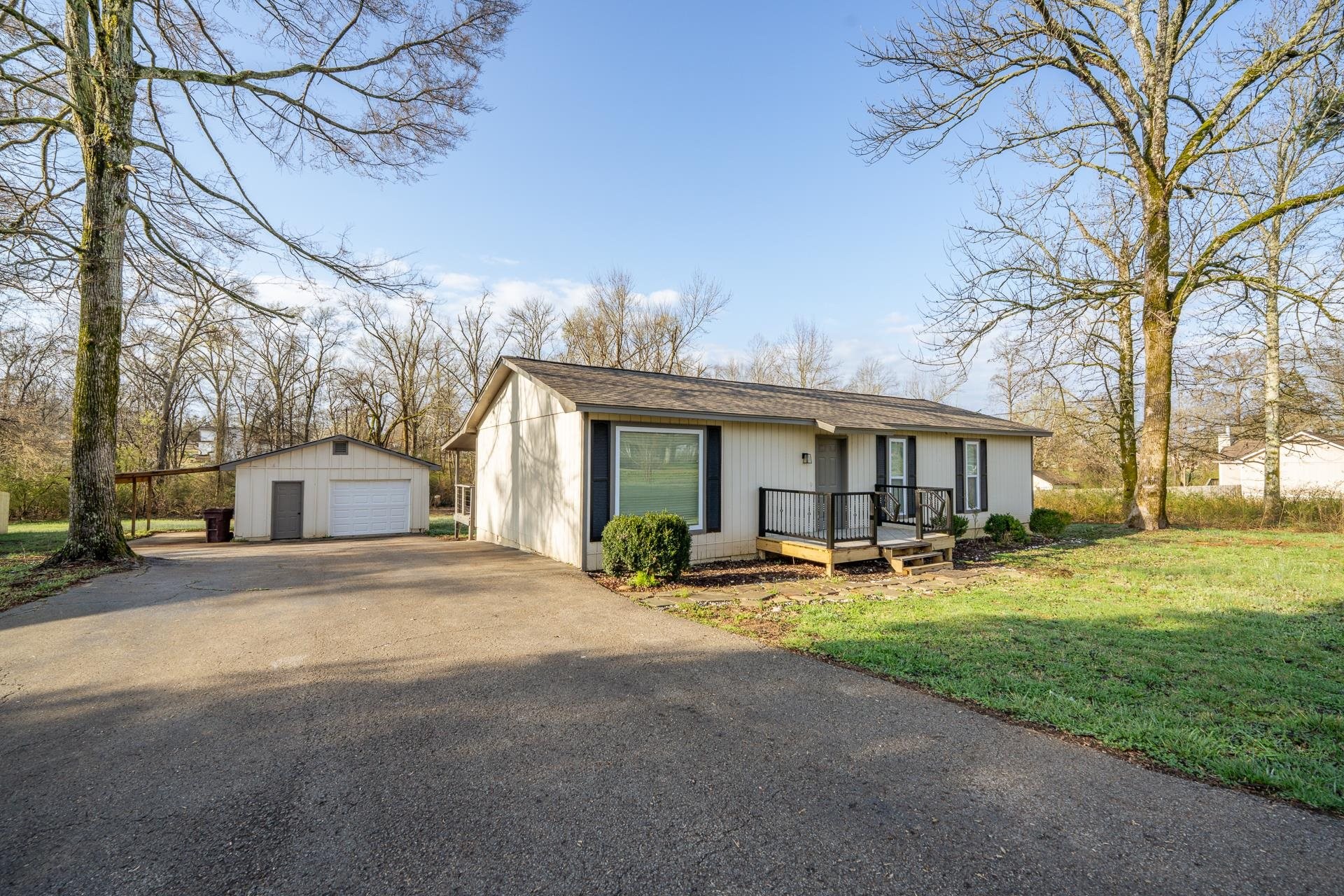 435 Cedar Cove Savannah TN 38372