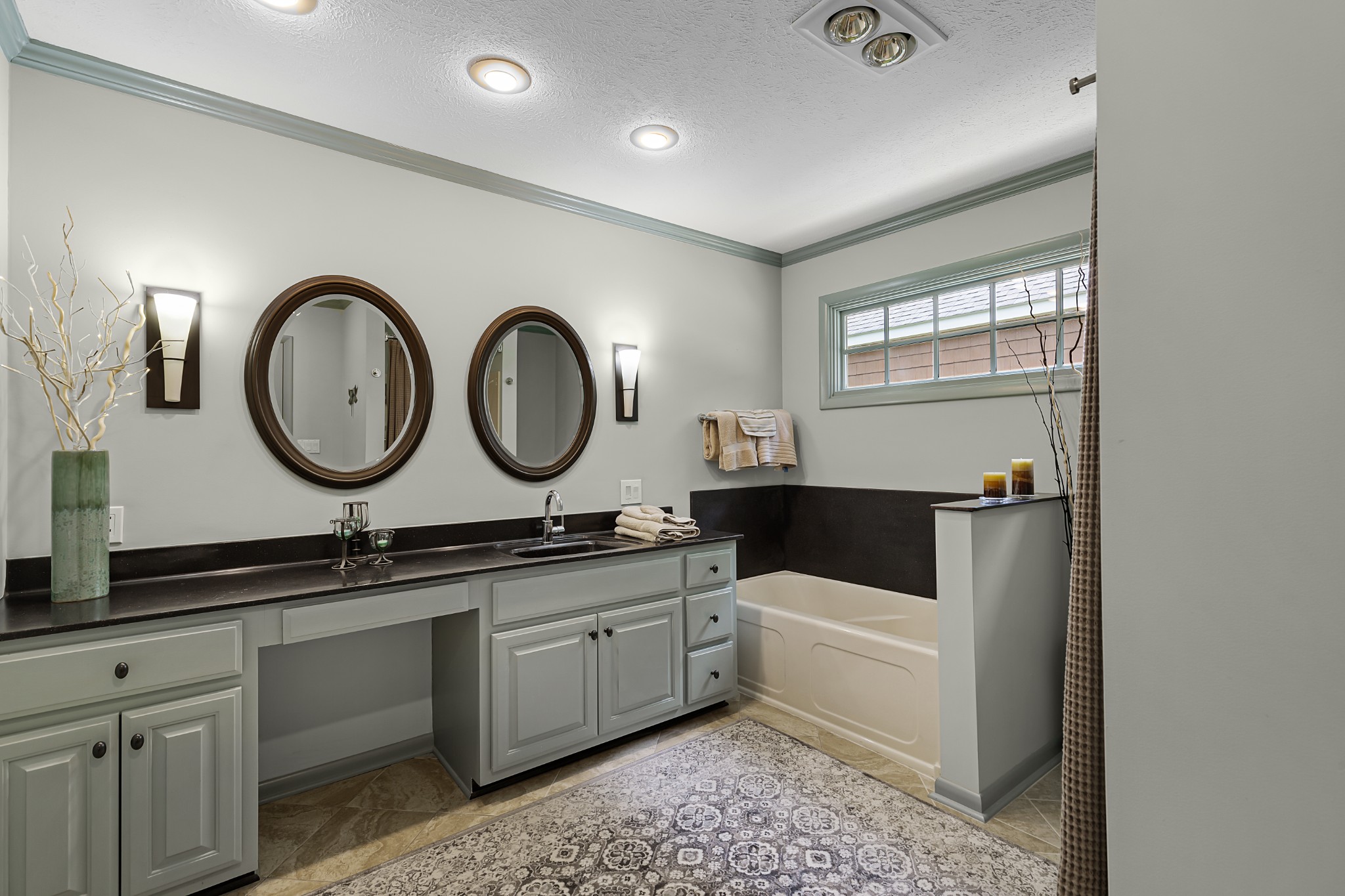 65 King Arthur Drive Paris TN 38242