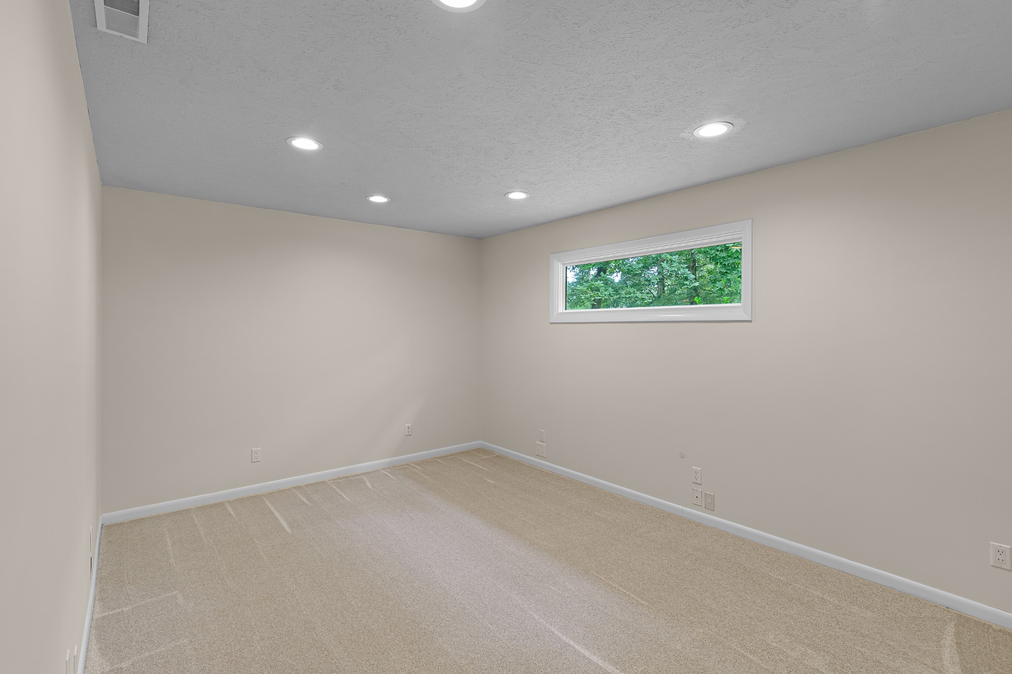 65 King Arthur Drive Paris TN 38242