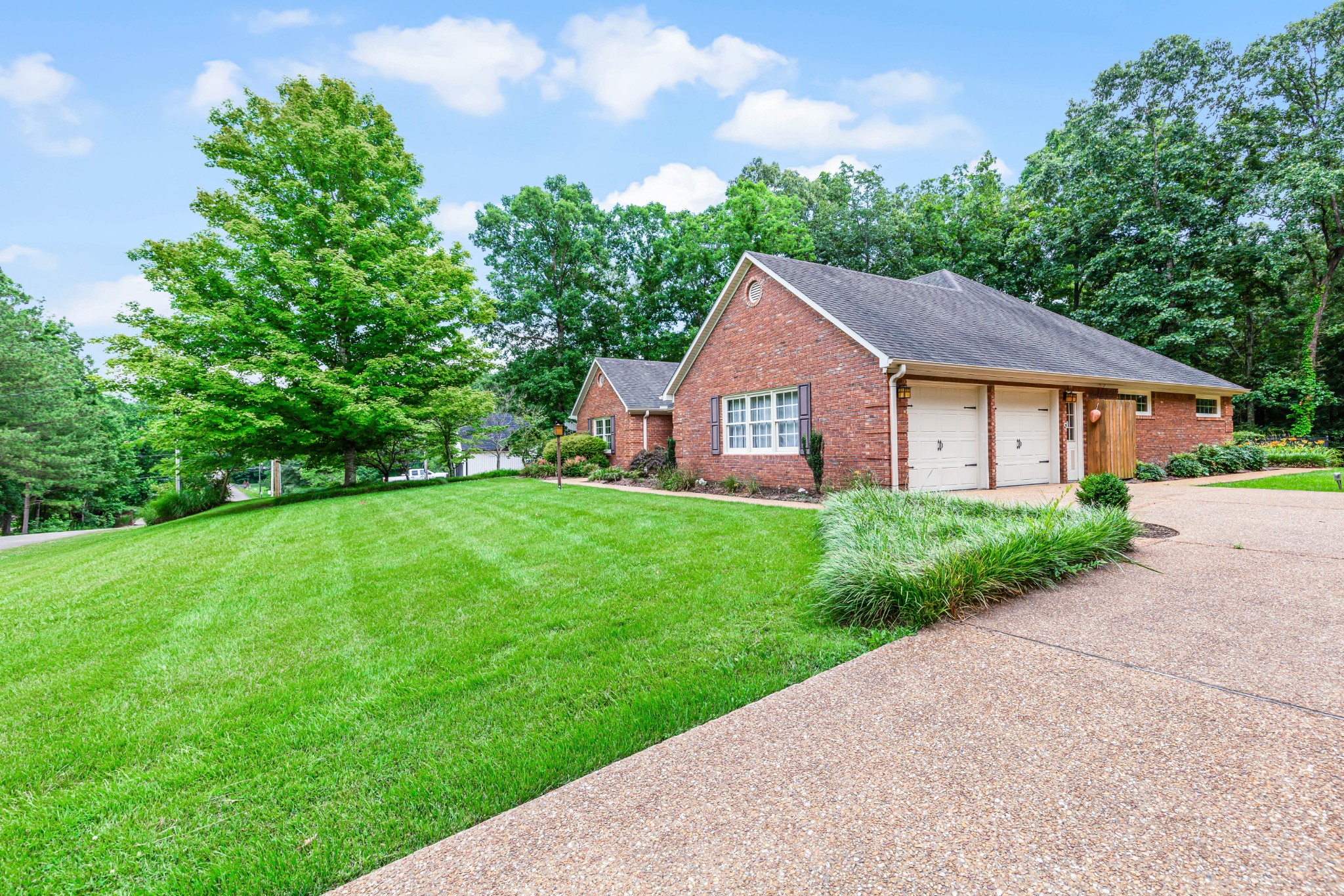 65 King Arthur Drive Paris TN 38242