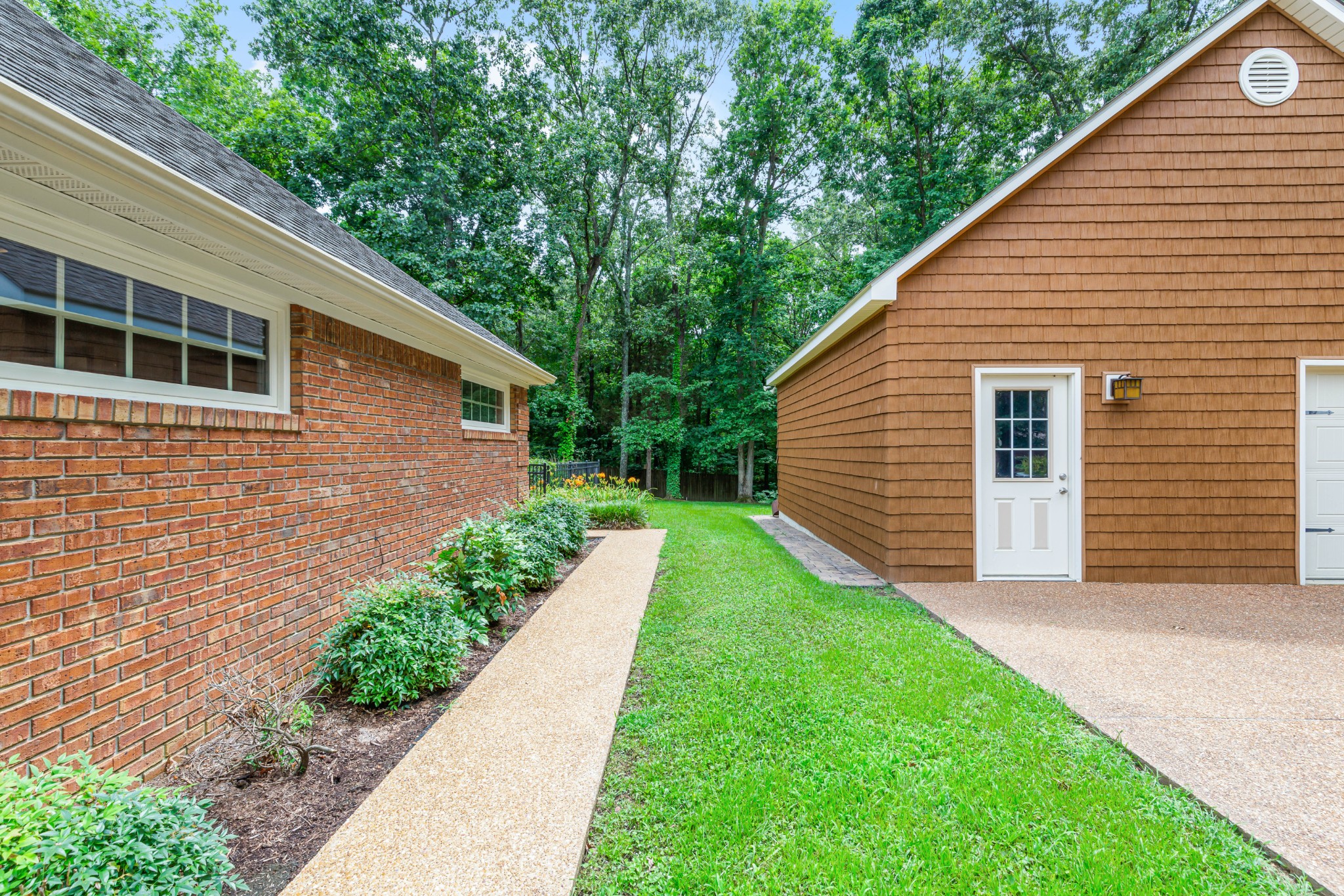 65 King Arthur Drive Paris TN 38242