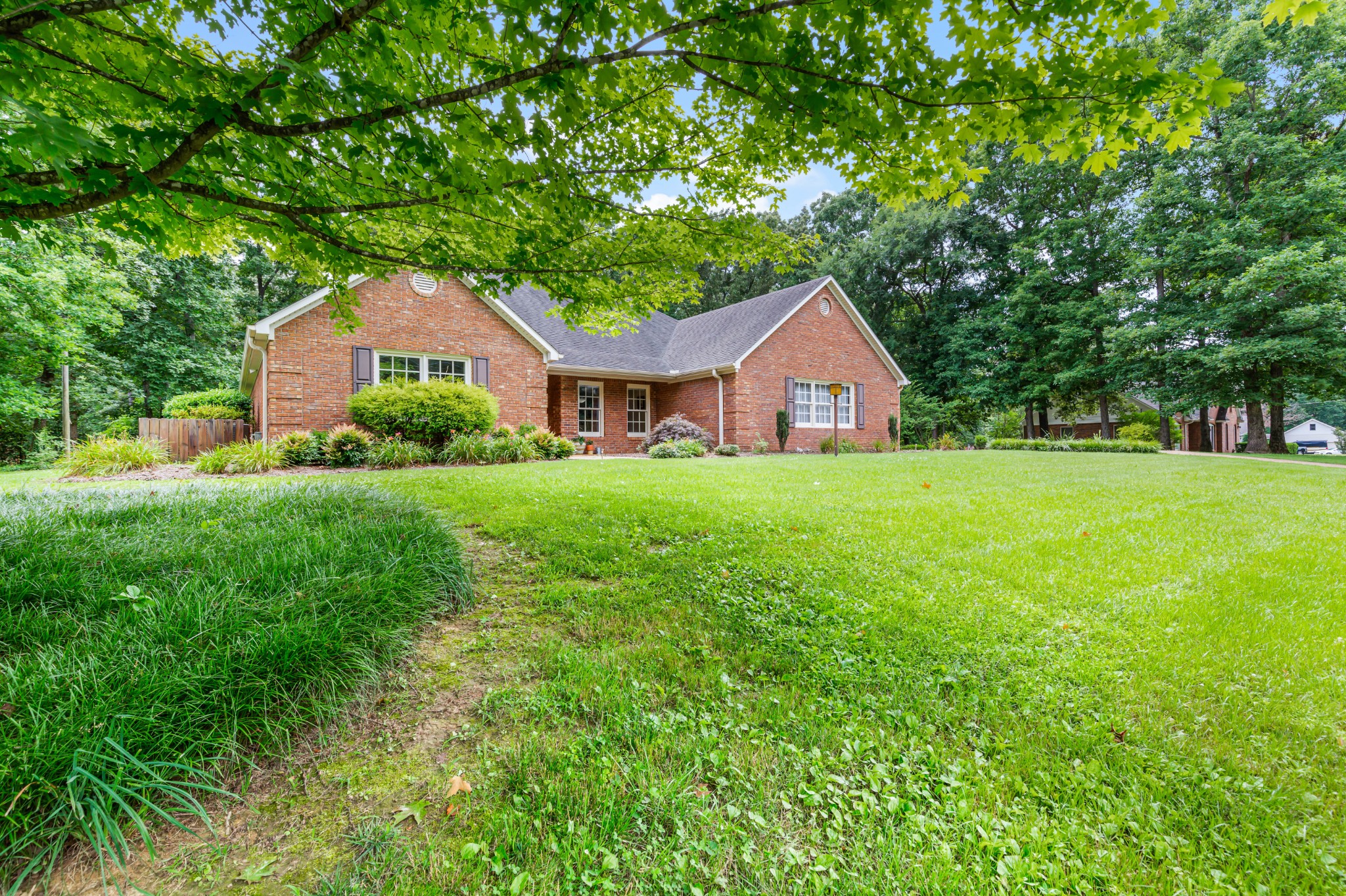 65 King Arthur Drive Paris TN 38242