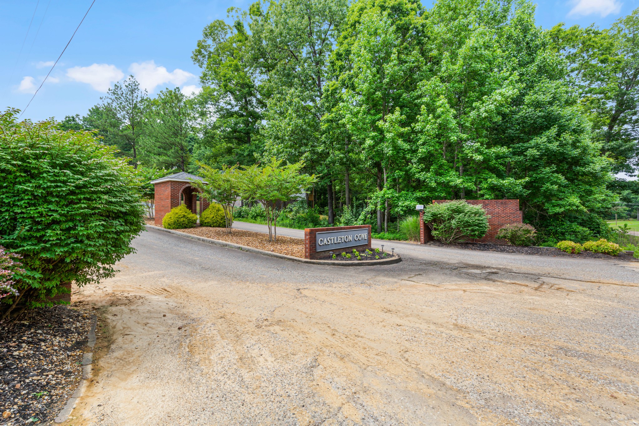 65 King Arthur Drive Paris TN 38242