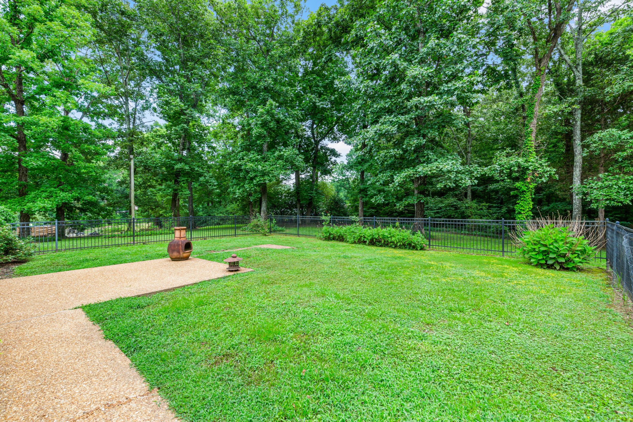 65 King Arthur Drive Paris TN 38242