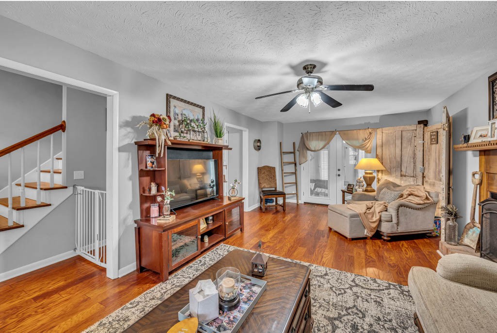 107 Ben Albert Road Cottontown TN 37048