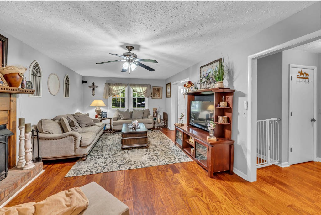 107 Ben Albert Road Cottontown TN 37048