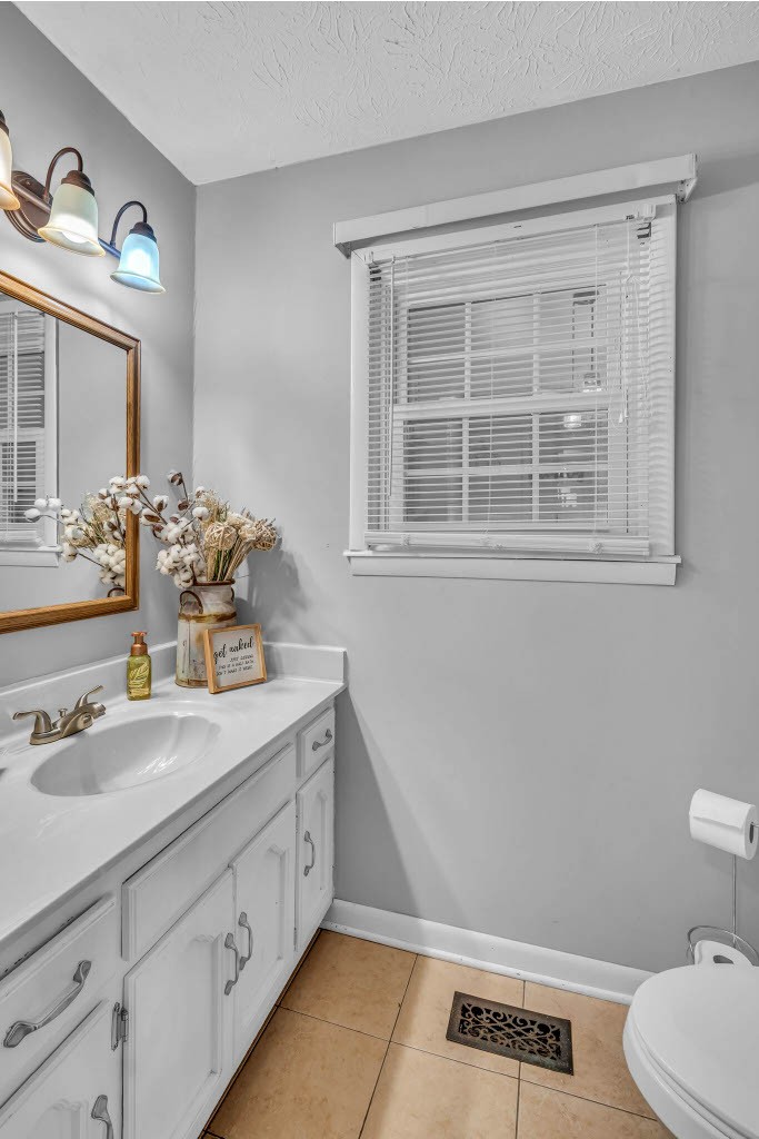 107 Ben Albert Road Cottontown TN 37048