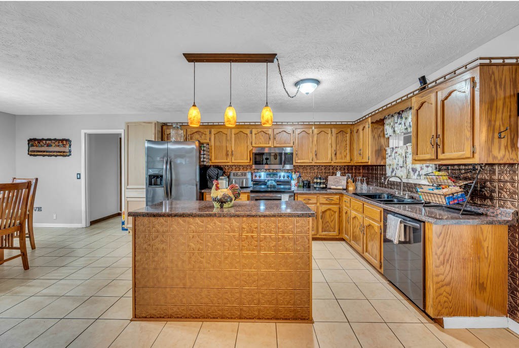 107 Ben Albert Road Cottontown TN 37048