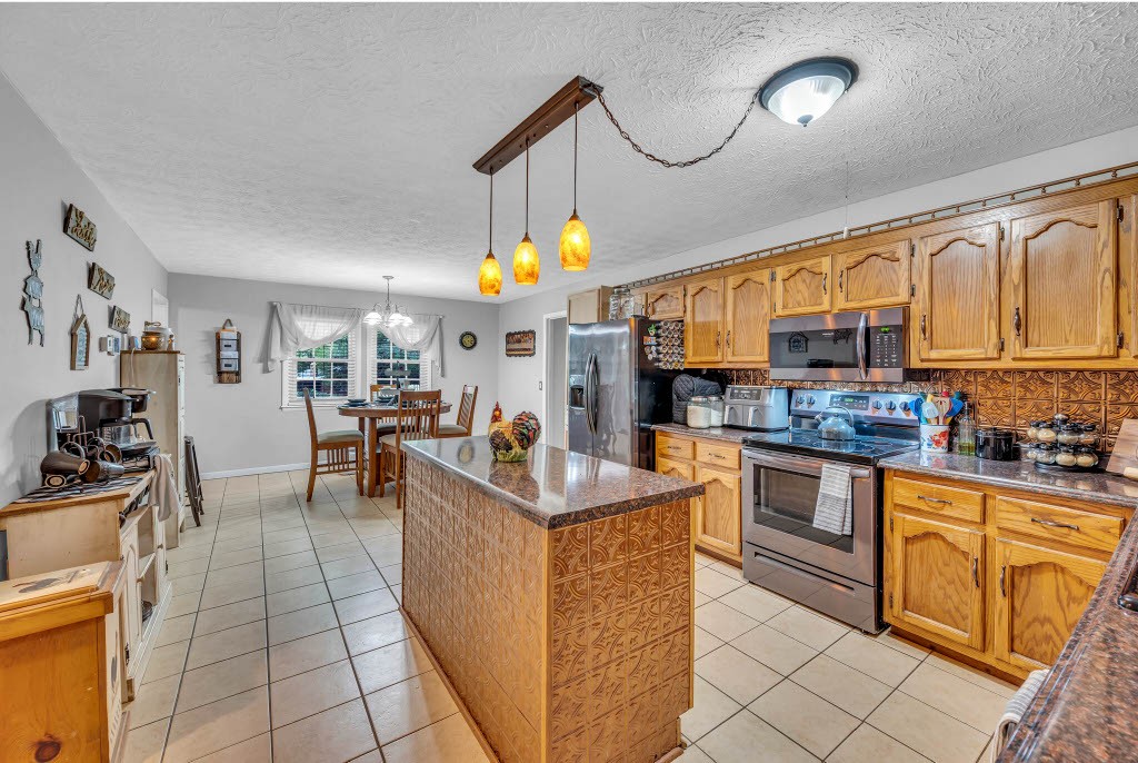 107 Ben Albert Road Cottontown TN 37048
