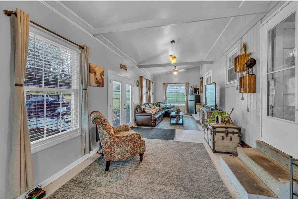 107 Ben Albert Road Cottontown TN 37048
