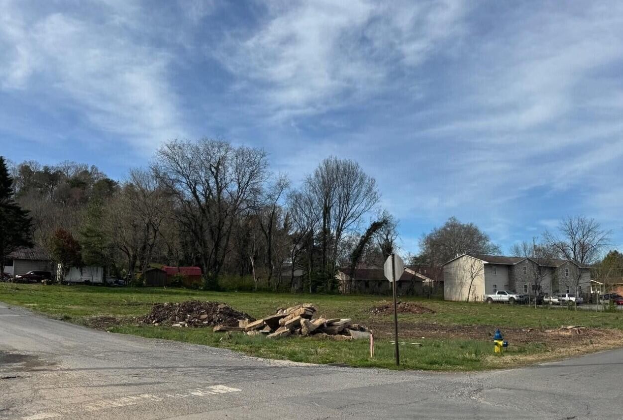 665 Railroad Street Dayton TN 37321