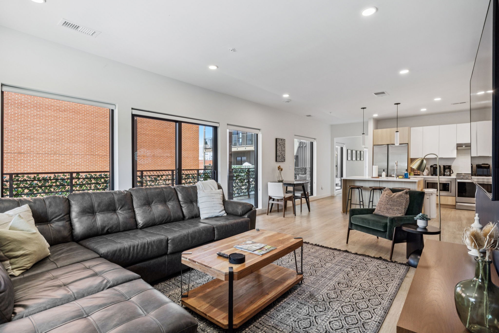 Nashville TN, 635 7TH Avenue S, Unit 201