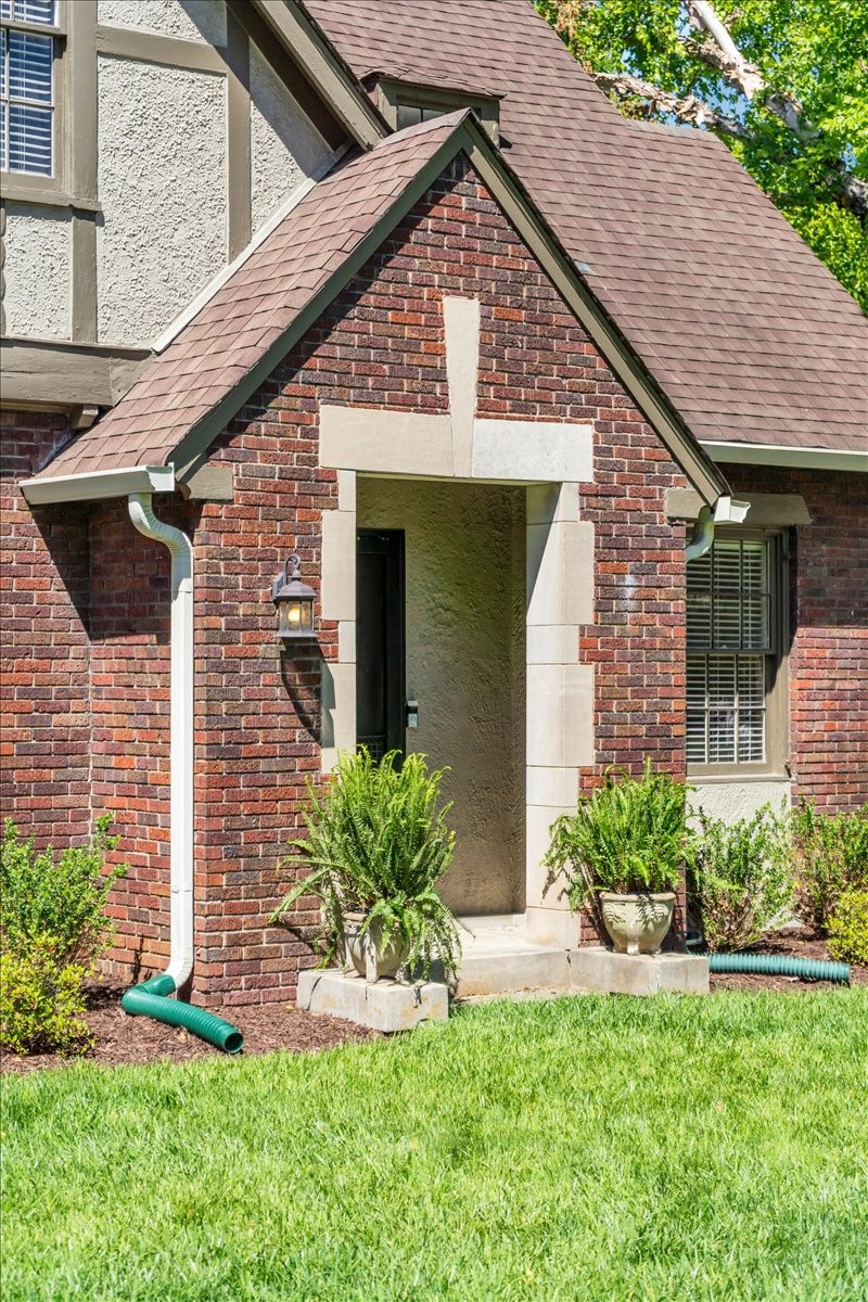 115 Cherokee Road Nashville TN 37205