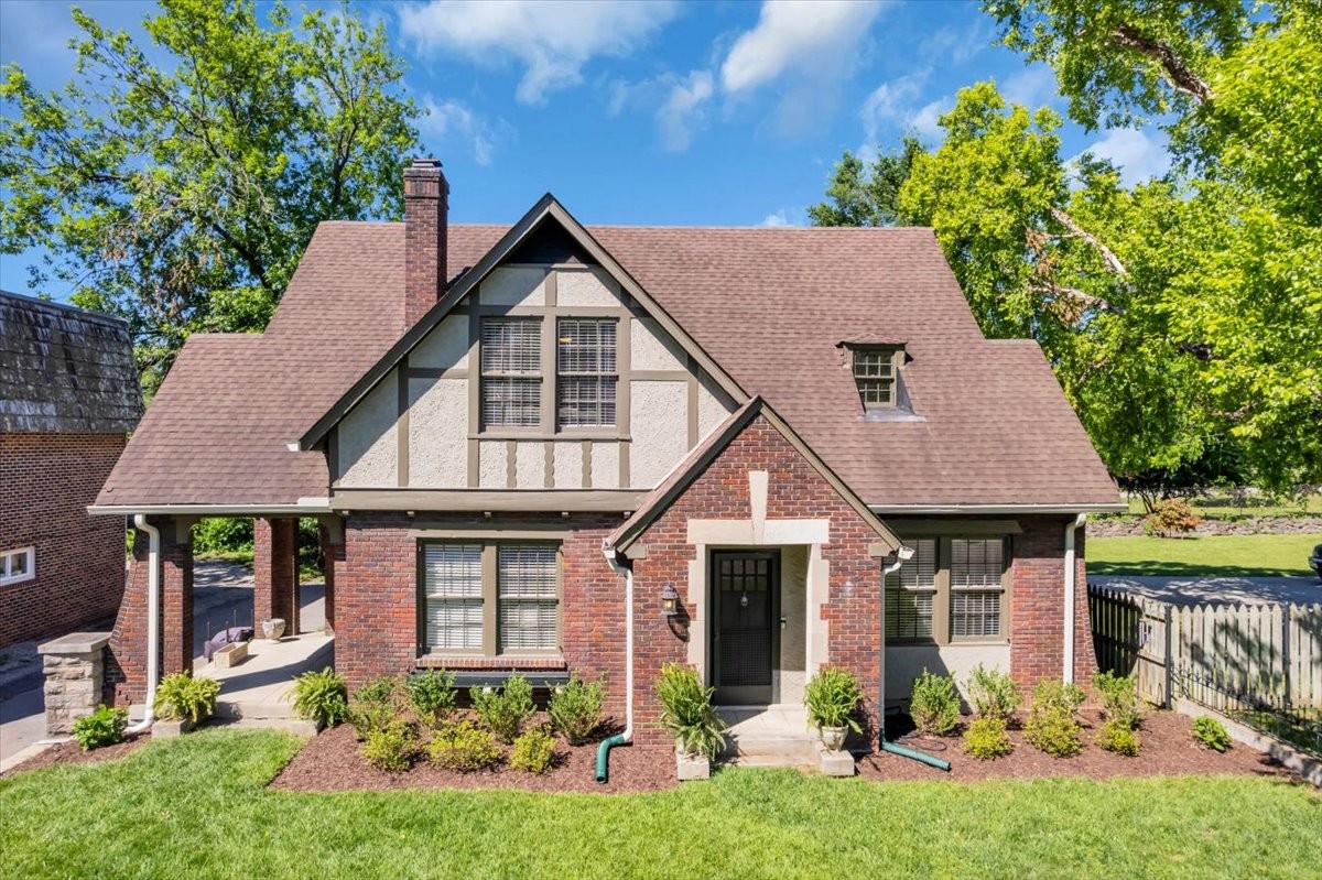 115 Cherokee Road Nashville TN 37205