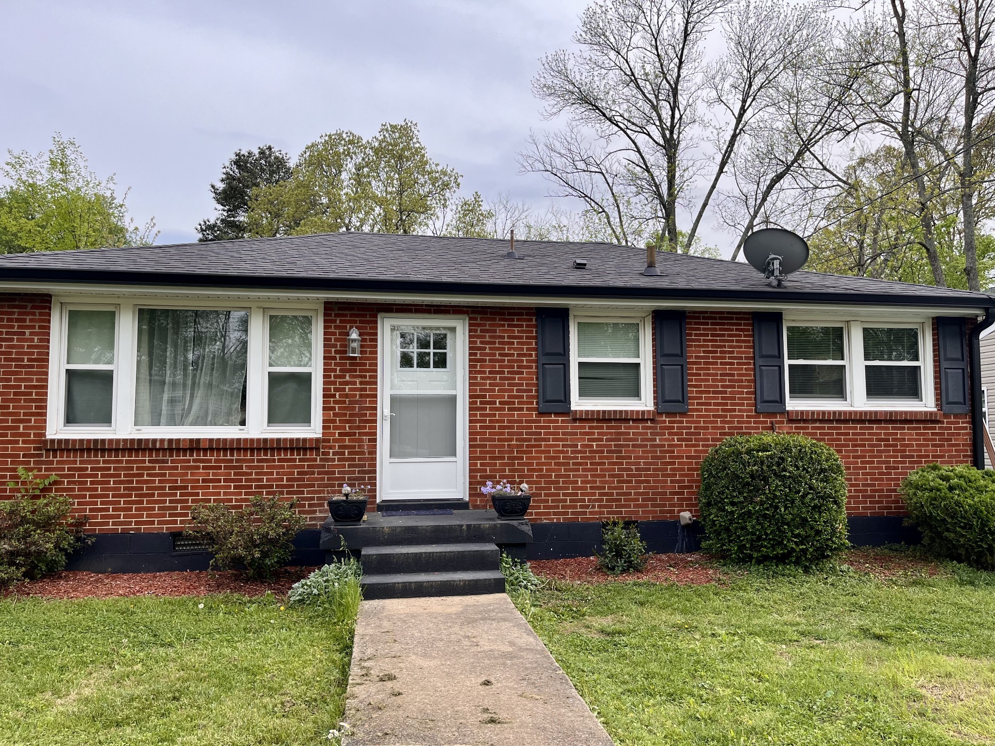 890 19th Ave, W Springfield TN 37172