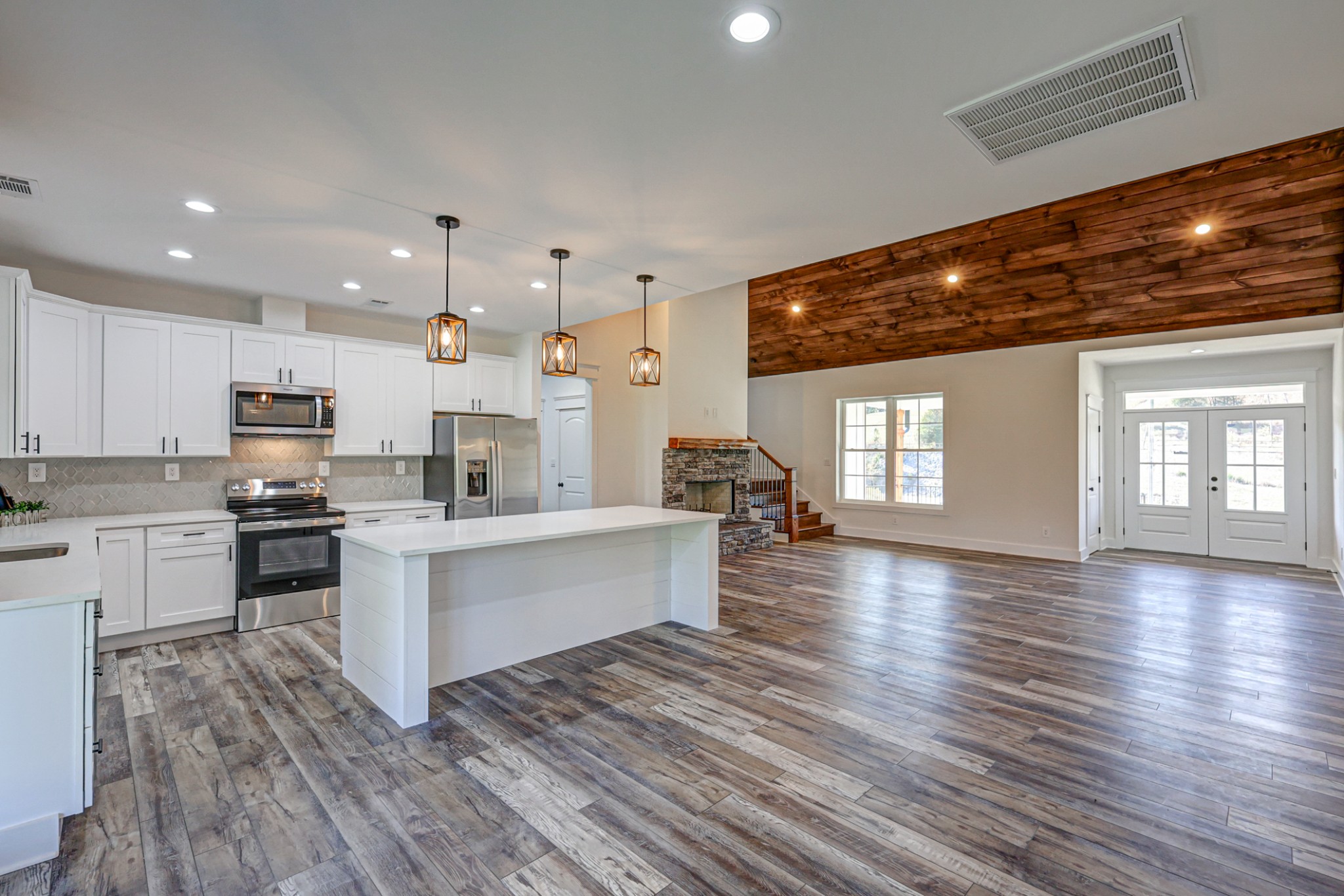 8301 Hartsville Pike, SE Lebanon TN 37087