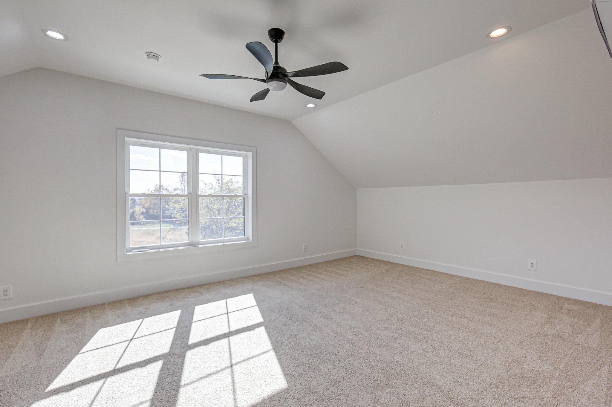 8301 Hartsville Pike, SE Lebanon TN 37087