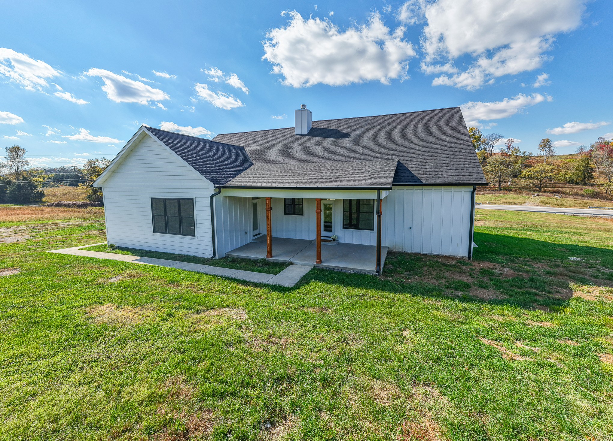 8301 Hartsville Pike, SE Lebanon TN 37087