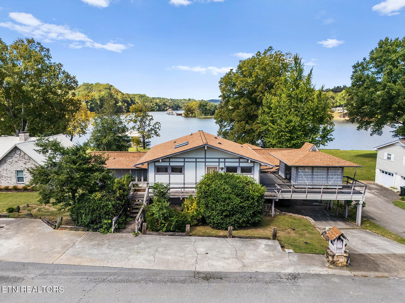 4827 Riversedge Road Louisville TN 37777