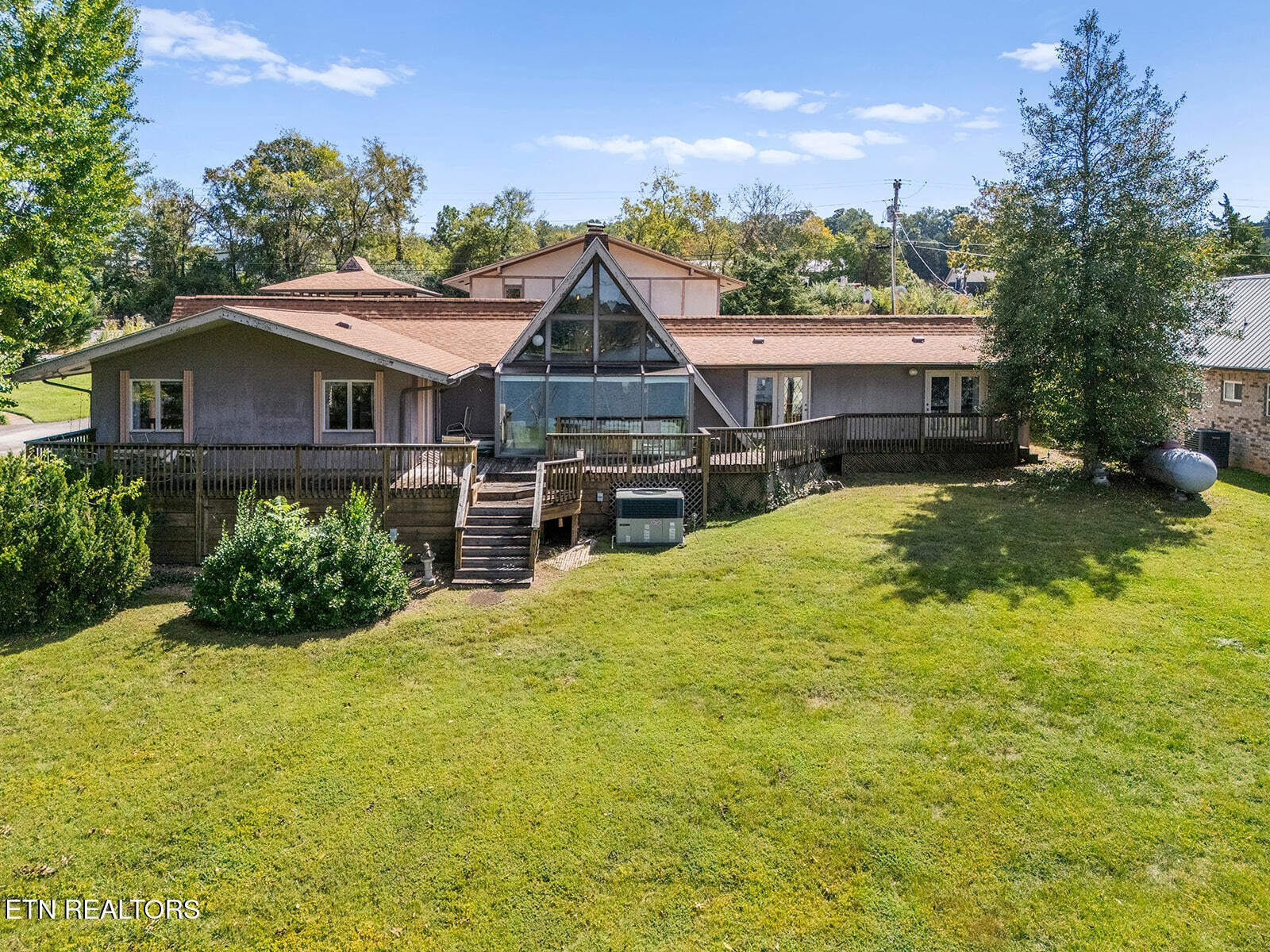 4827 Riversedge Road Louisville TN 37777