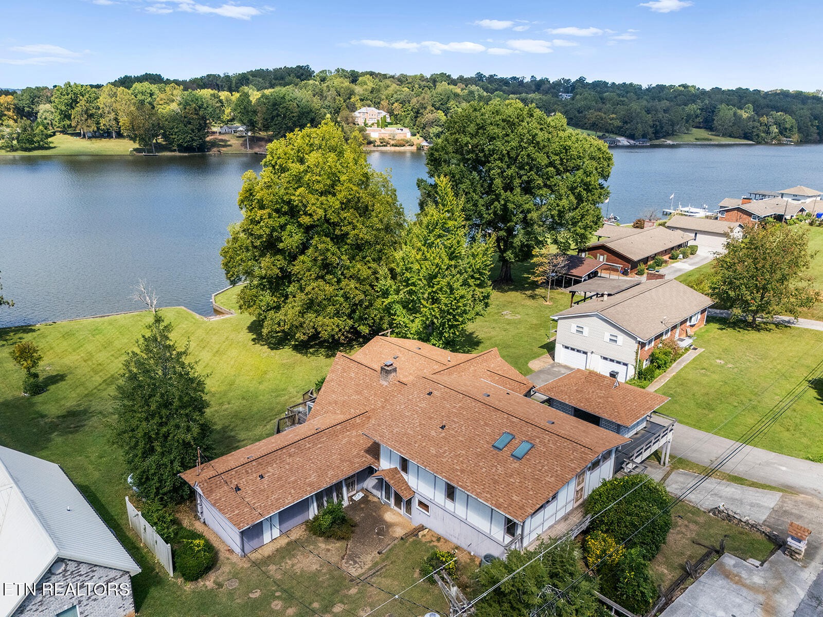 4827 Riversedge Road Louisville TN 37777