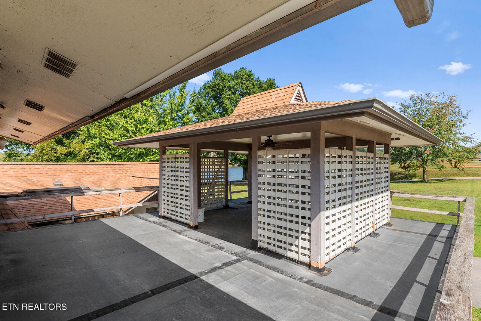 4827 Riversedge Road Louisville TN 37777