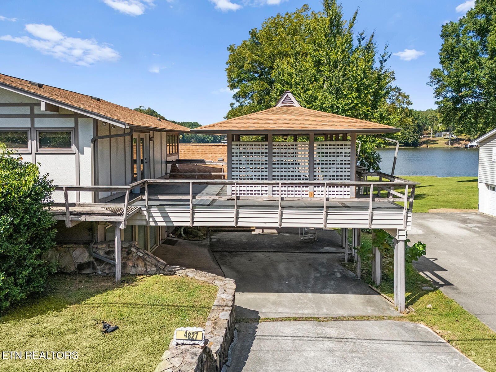4827 Riversedge Road Louisville TN 37777