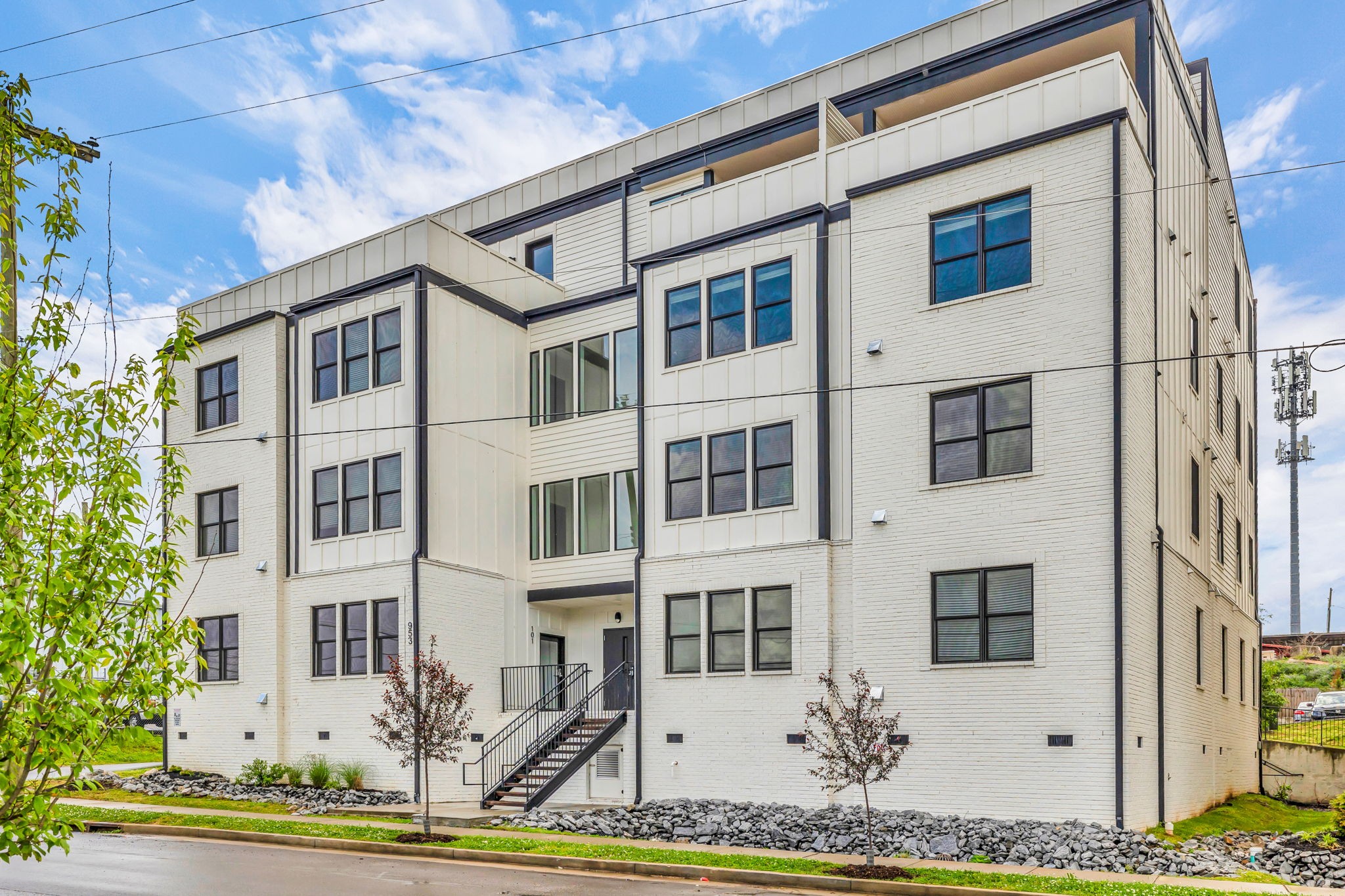 953 44th Ave, N Nashville TN 37209