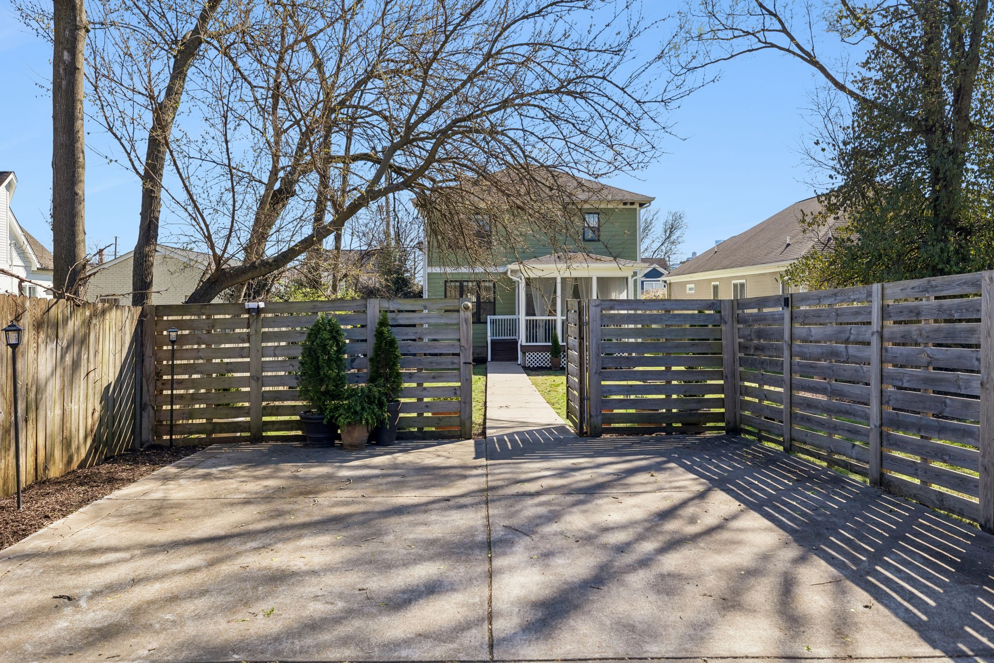 223 Treutland Avenue Nashville TN 37207