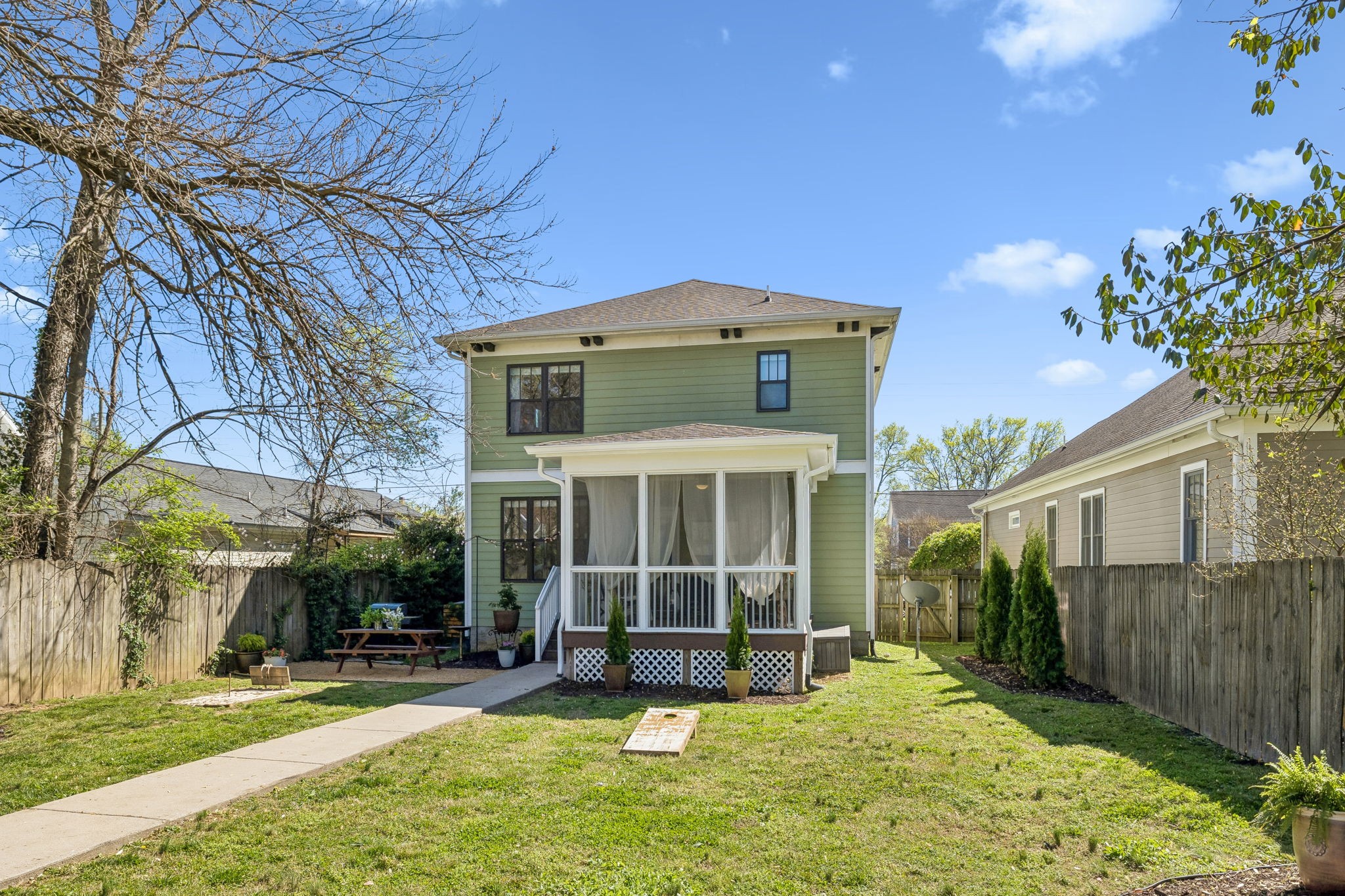 223 Treutland Avenue Nashville TN 37207