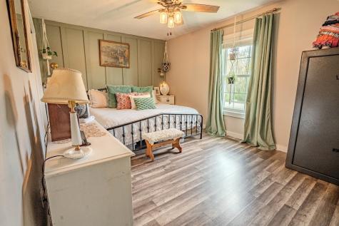 6 White Oak Drive Leoma TN 38468