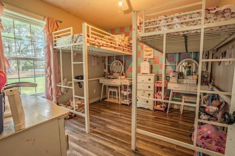 6 White Oak Drive Leoma TN 38468