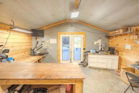 6 White Oak Drive Leoma TN 38468