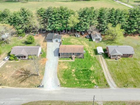 6 White Oak Drive Leoma TN 38468