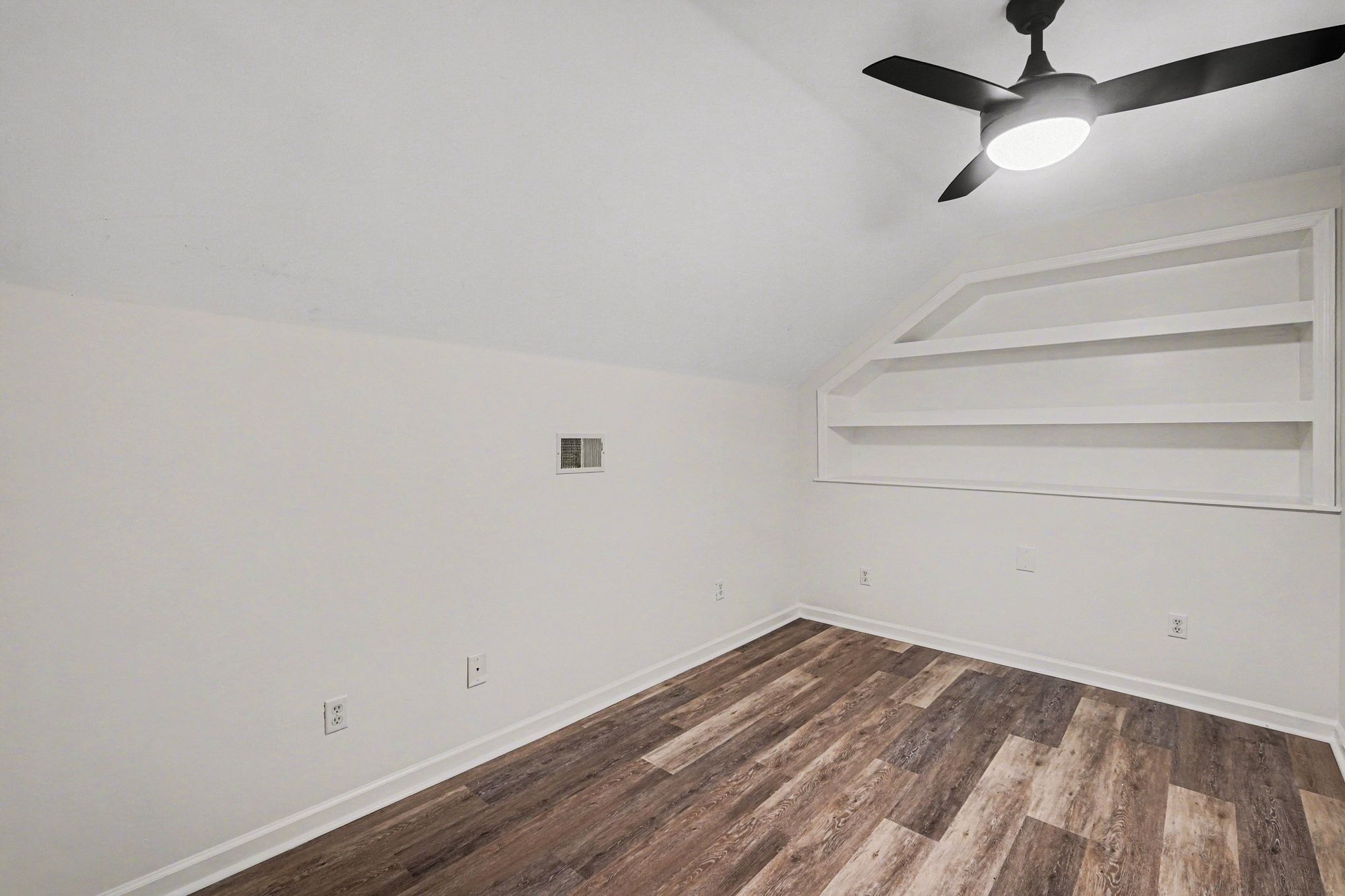4954 Edmondson Pike Nashville TN 37211