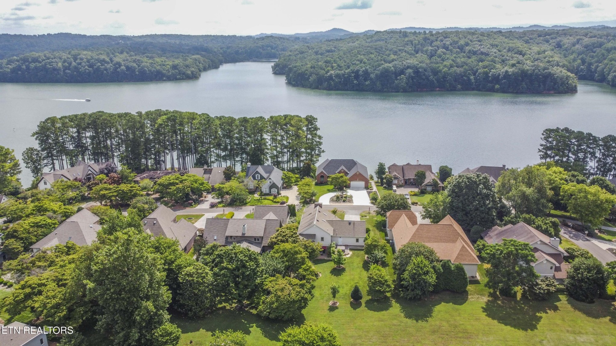 127 Kiowa Way Loudon TN 37774