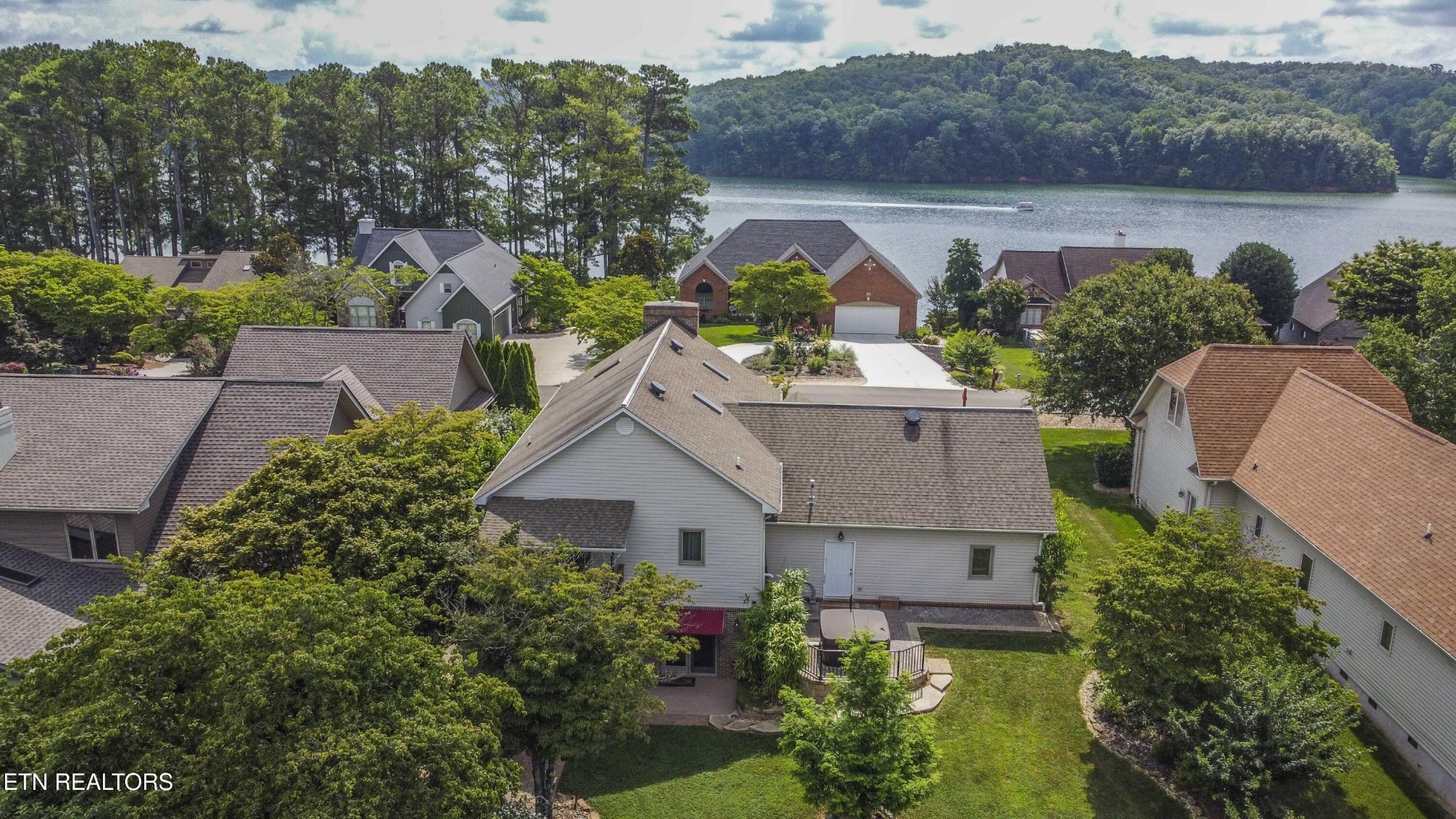 127 Kiowa Way Loudon TN 37774