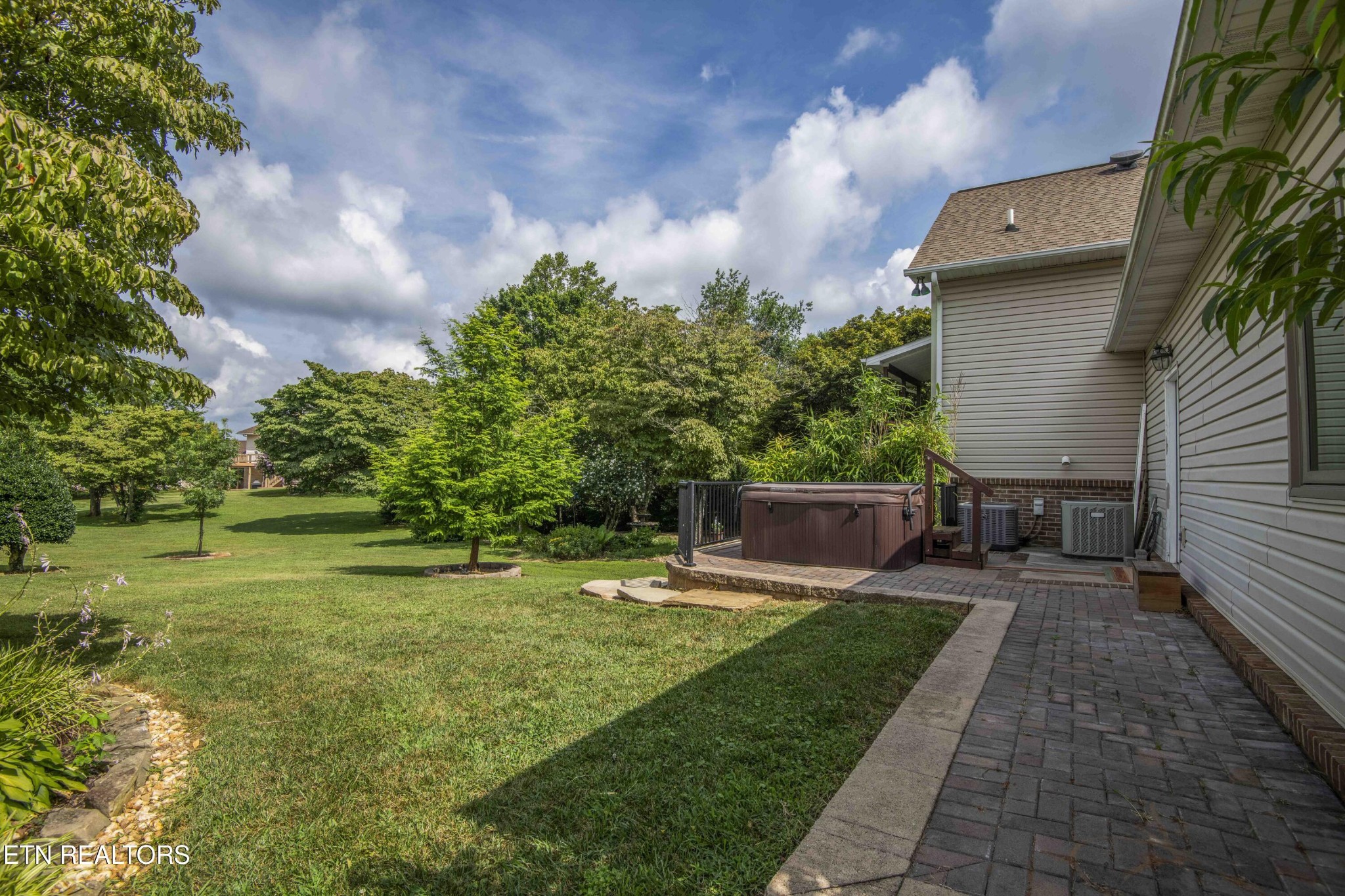127 Kiowa Way Loudon TN 37774